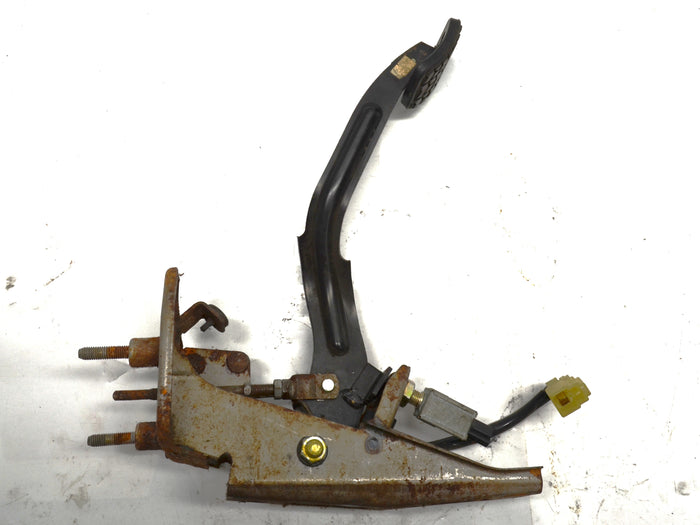 1990-2005 Mazda MX-5 Miata OEM Clutch Pedal Assembly NA NB 90-05 - USED- PICKUP ONLY