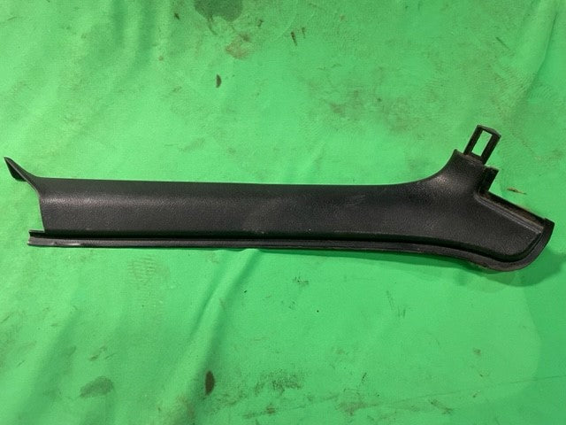90-97 Miata A-pillar Trim R [Used] - NA01-68-160