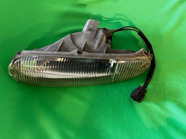 90-97 Miata Front Turn Signal L [Used] - NA01-51-07XA