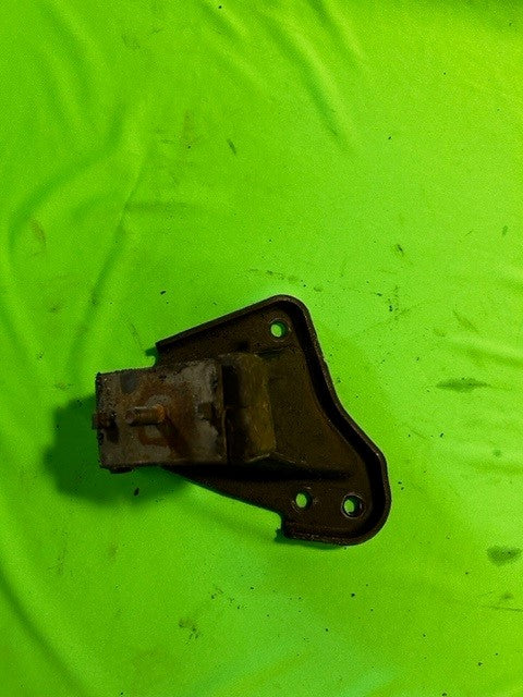 99-00 Miata OEM Engine Mount/Bracket R [Used] - NC10-39-030