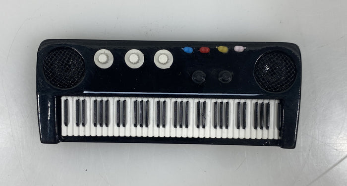 Black Electric Keyboard Magnet