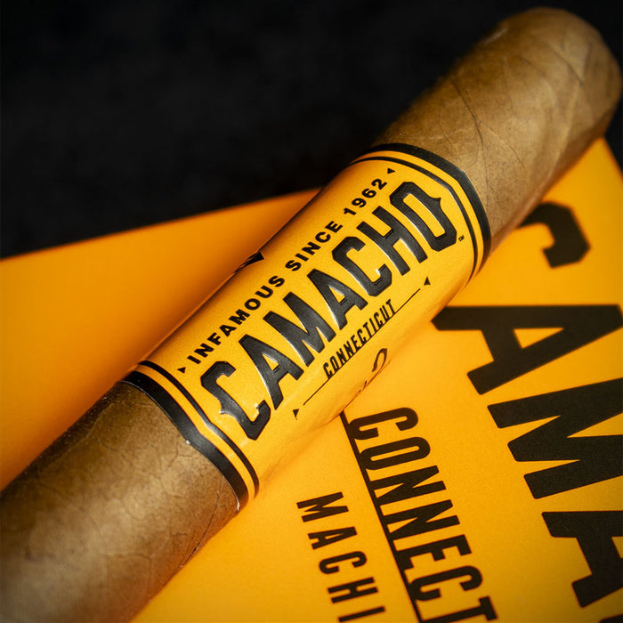 Camacho Connecticut Machitos Cigar - Single