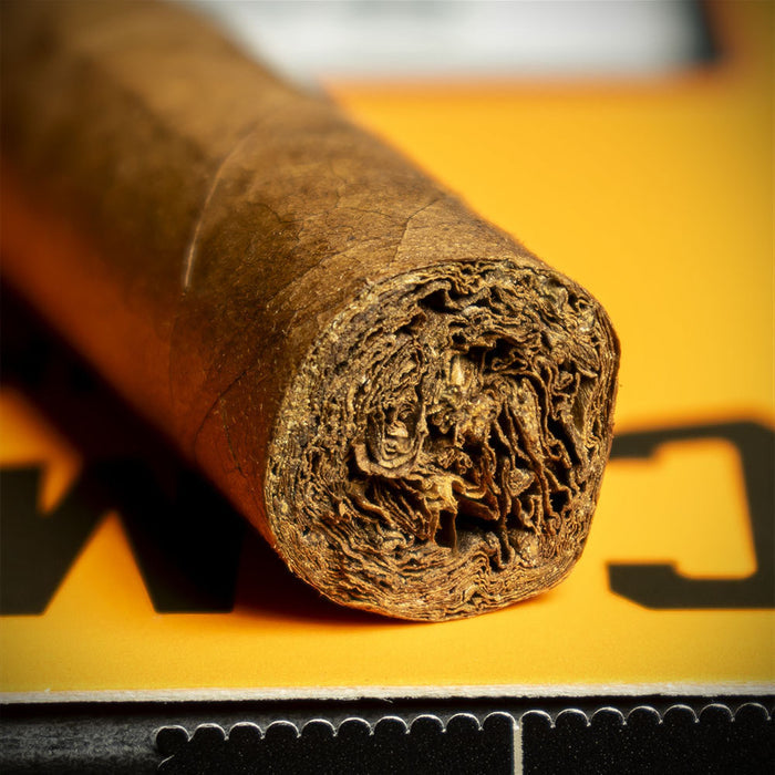 Camacho Connecticut Machitos Cigars - Pack of 6