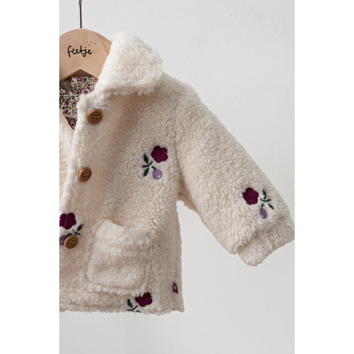 Feetje | Teddy jasje met borduursels | Creme