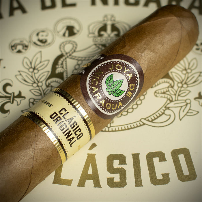 Joya de Nicaragua Clasico Toro Cigar - Single