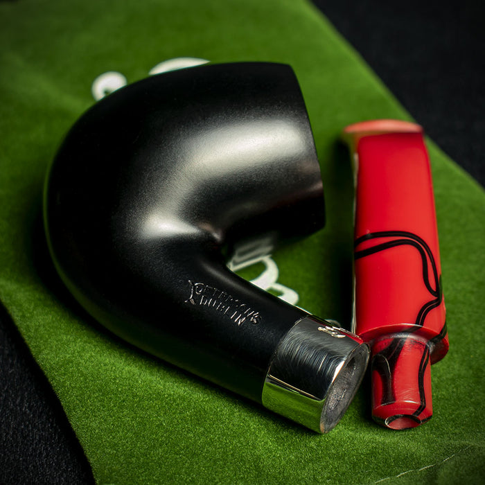 Peterson of Dublin Dracula Briar Smoking Pipe - Shape No.069