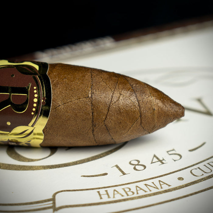 Vegas Robaina Unicos Cuban Cigar
